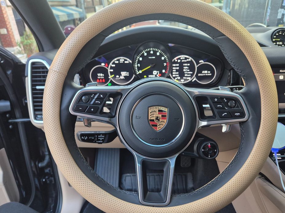 Porsche Cayenne 2023