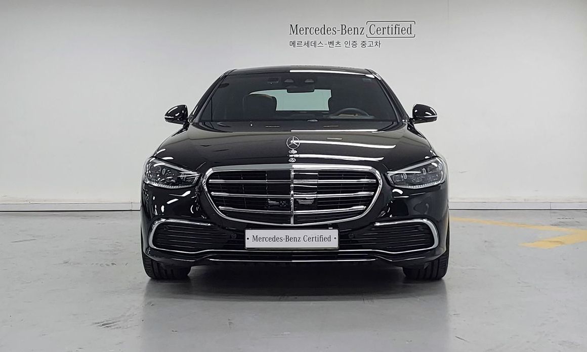 Mercedes-Benz S-Class 2025
