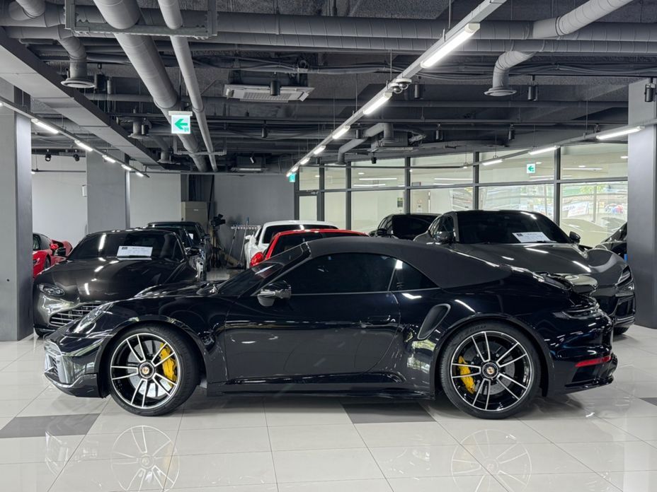 Porsche 911 2023
