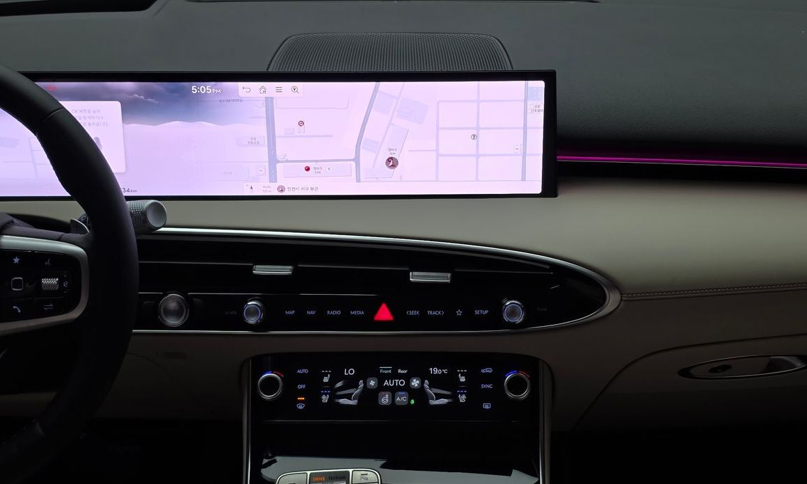 Genesis GV70 2025