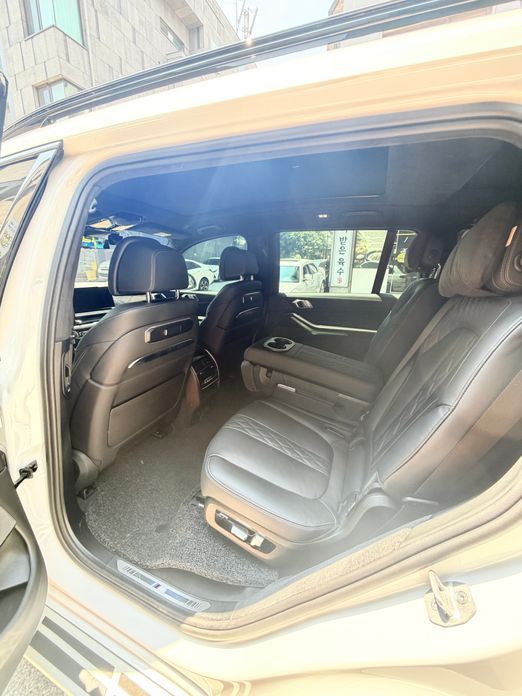 BMW X7 2025