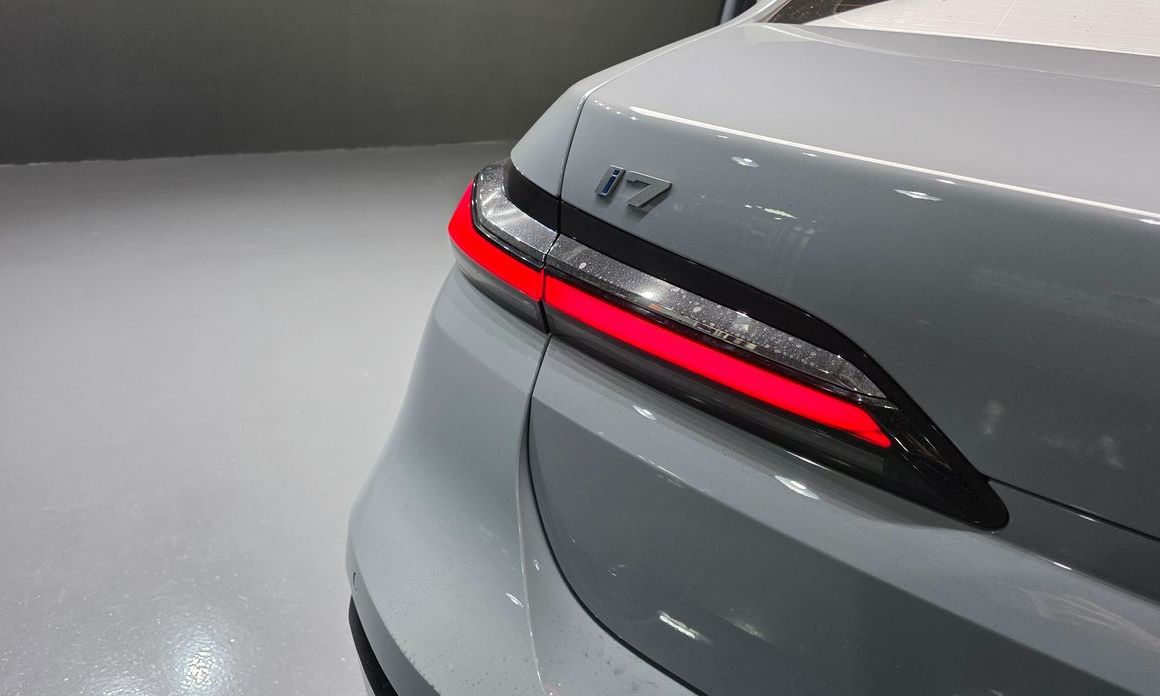 BMW i7 2023