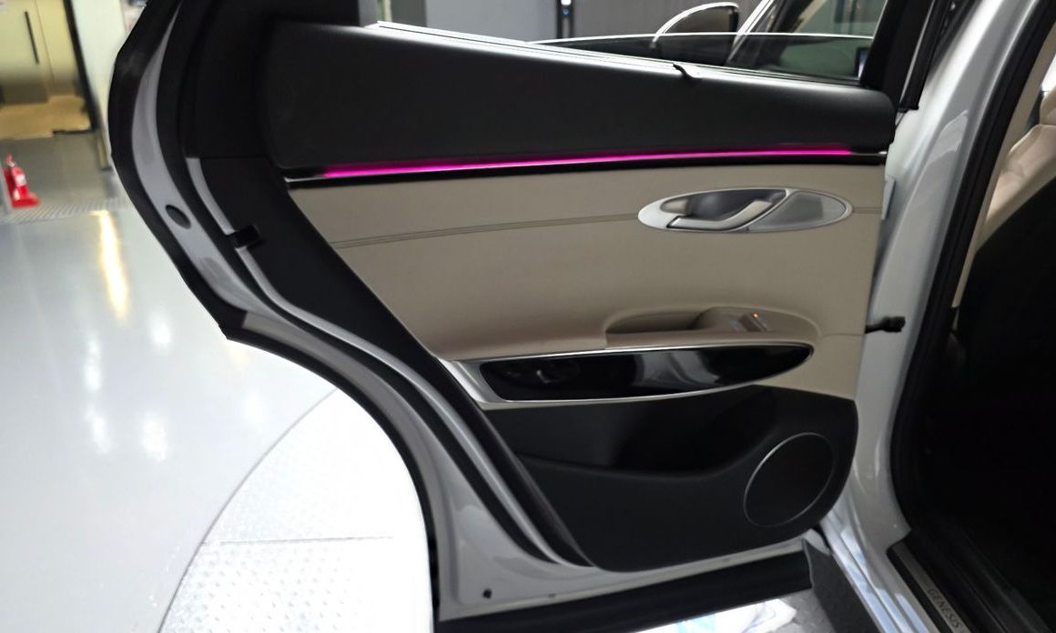 Genesis GV70 2025