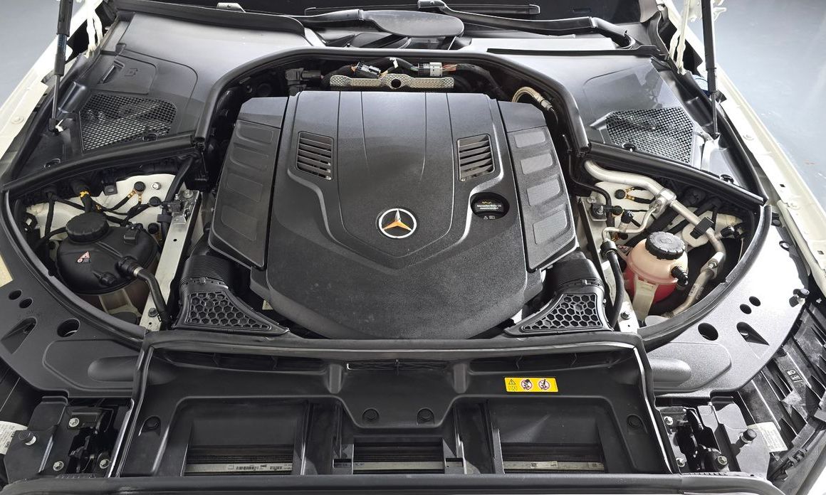 Mercedes-Benz S-Class 2023