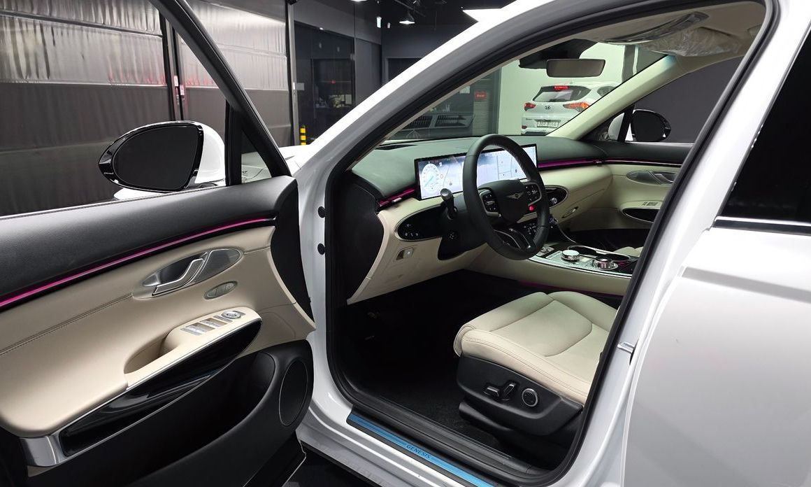 Genesis GV70 2025
