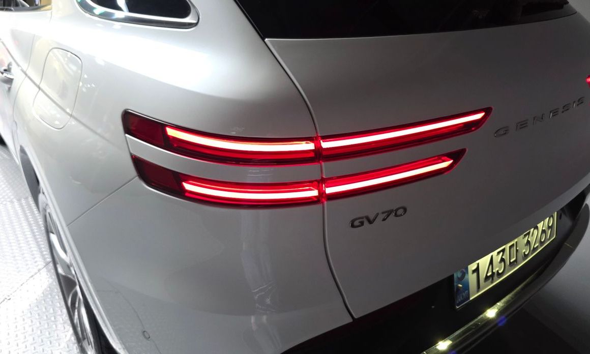 Genesis GV70 2025