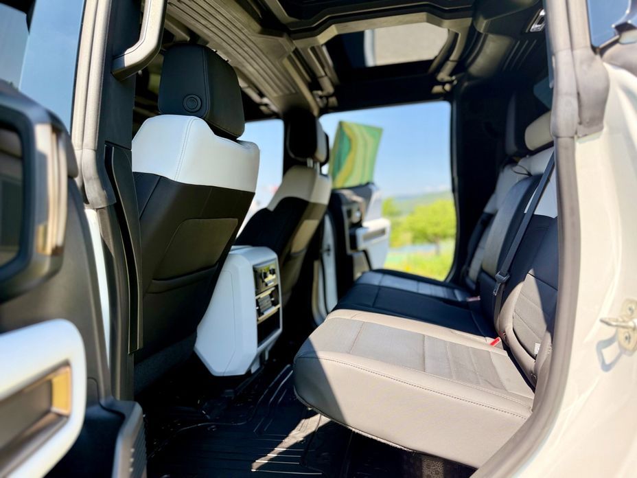 GMC Hummer EV 2024