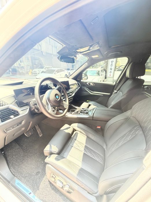 BMW X7 2025