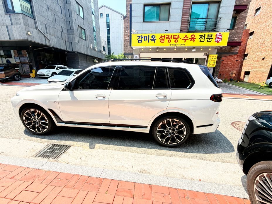 BMW X7 2025