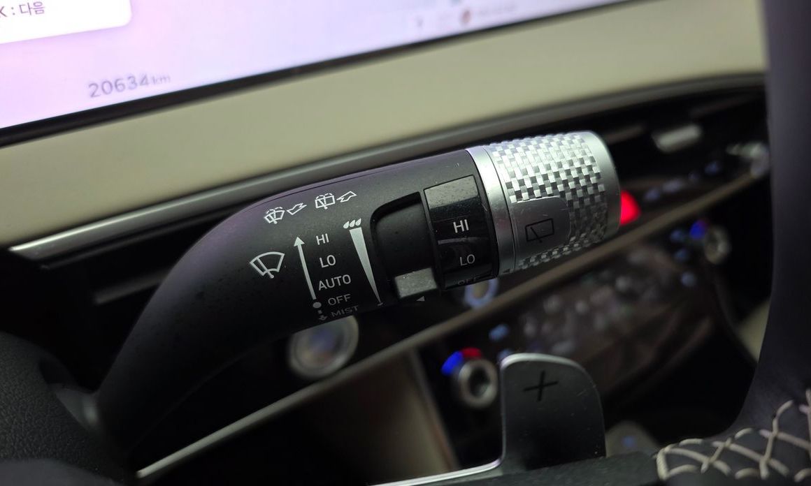 Genesis GV70 2025