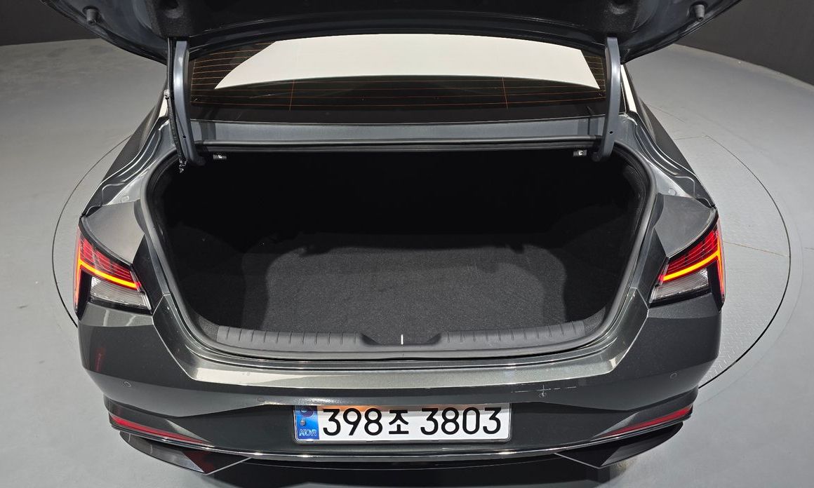 Hyundai AVANTE 2021