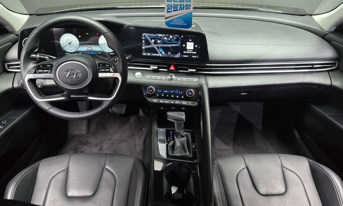 Hyundai AVANTE 2021