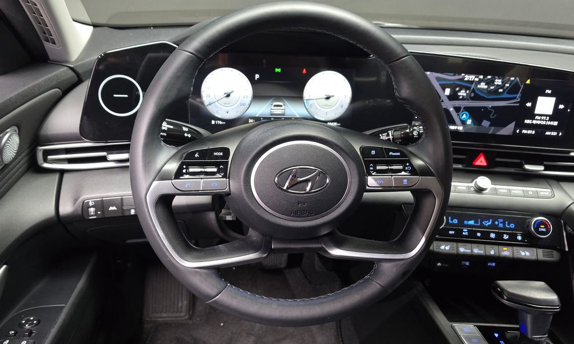 Hyundai AVANTE 2021