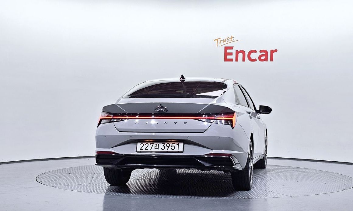 Hyundai AVANTE 2021
