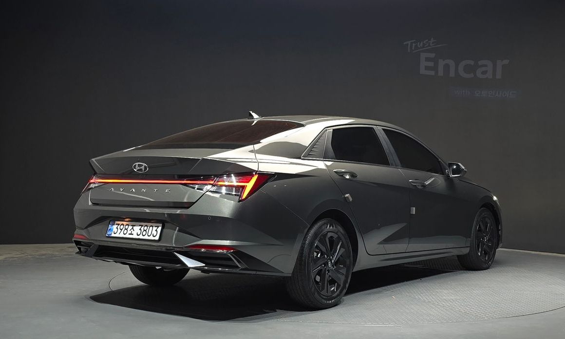 Hyundai AVANTE 2021