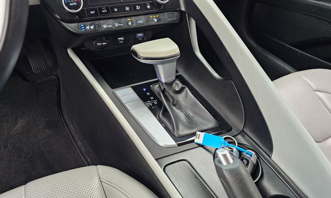 Hyundai AVANTE 2021