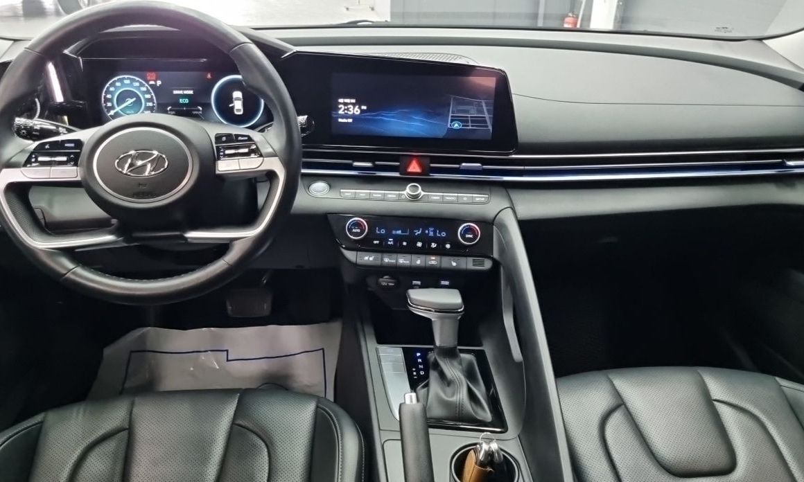 Hyundai AVANTE 2021