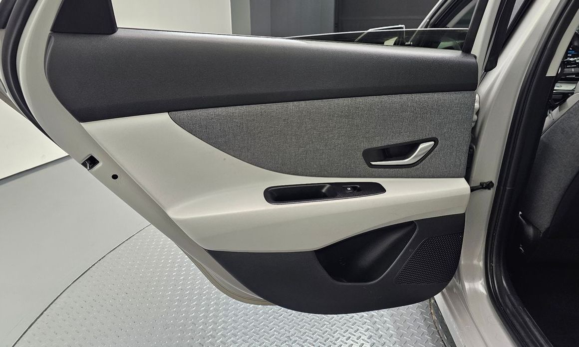 Hyundai AVANTE 2021