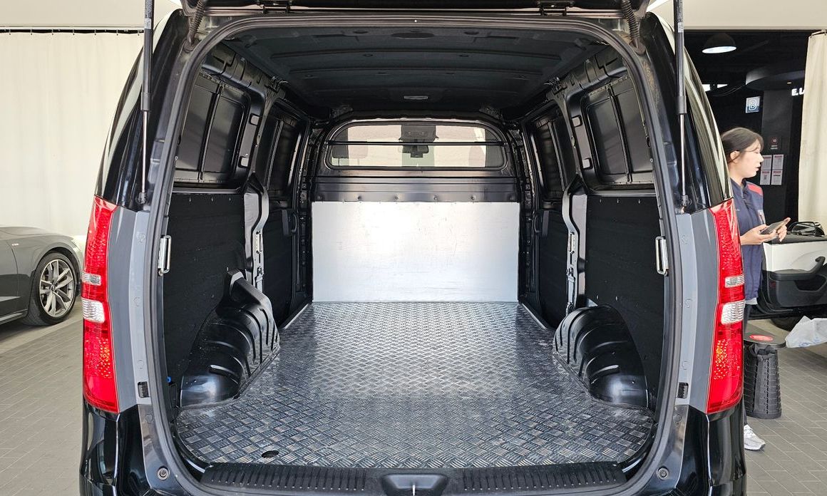 Hyundai Starex 2021