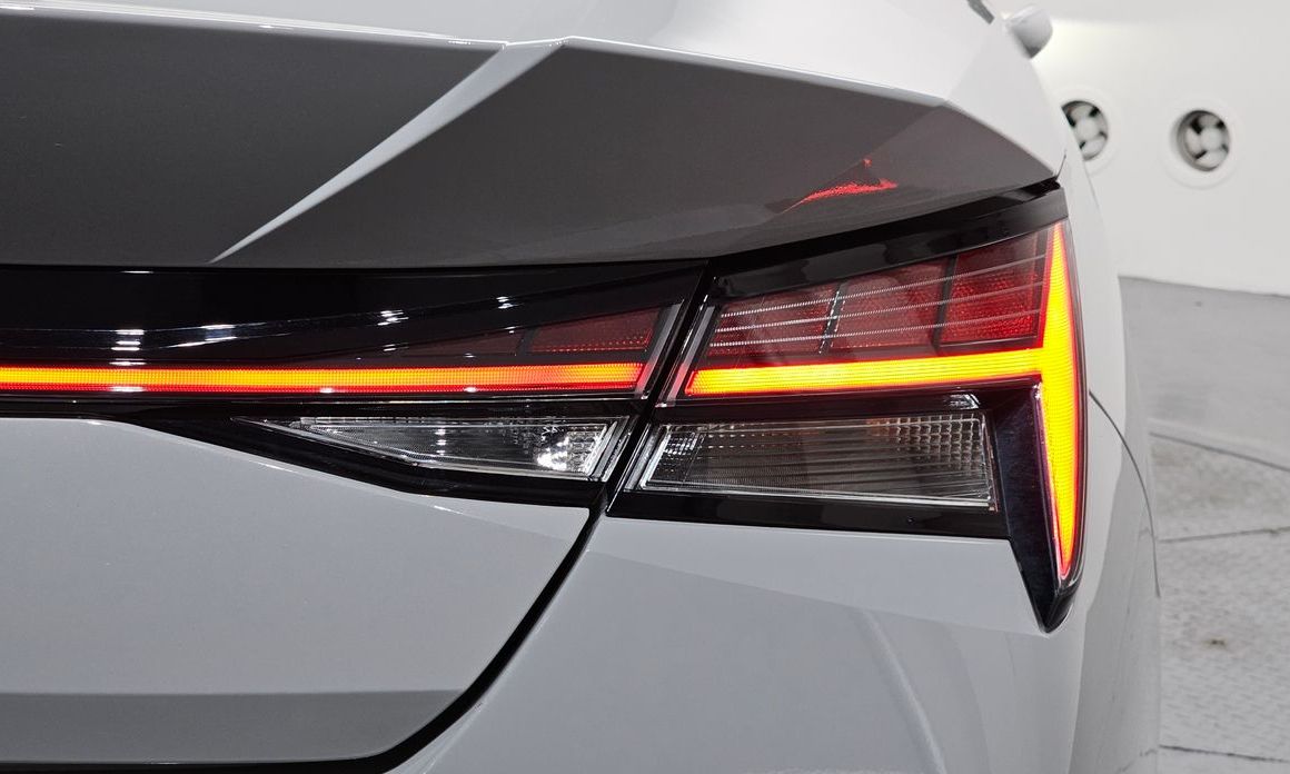 Hyundai AVANTE 2021
