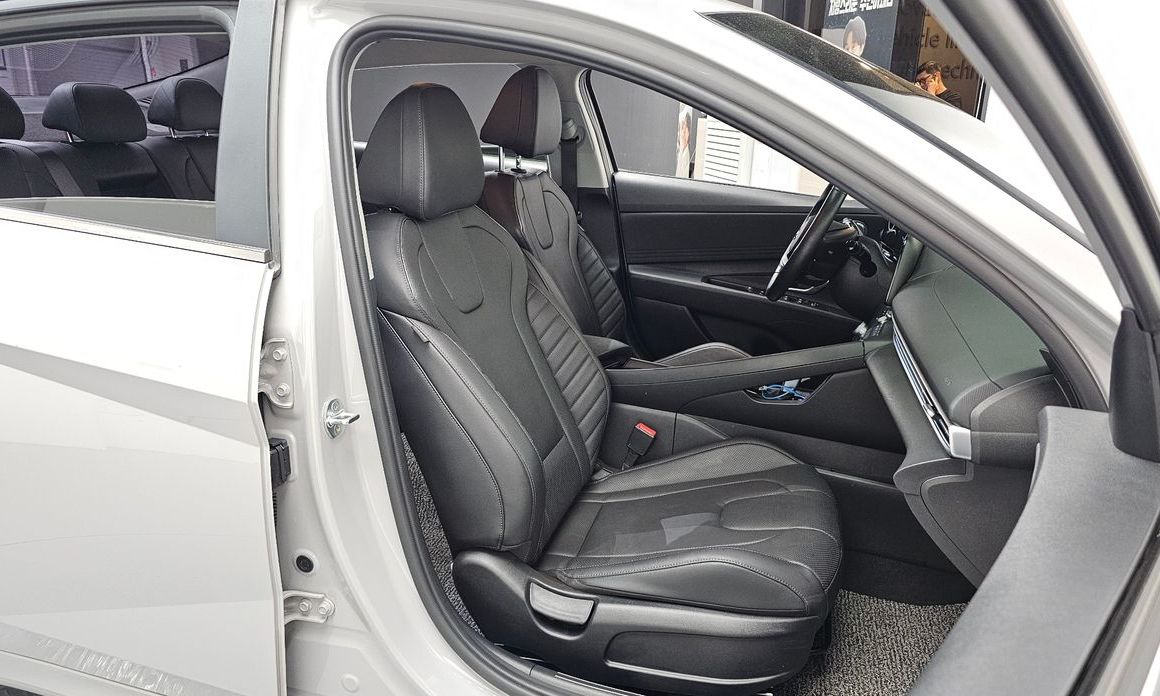 Hyundai AVANTE 2021