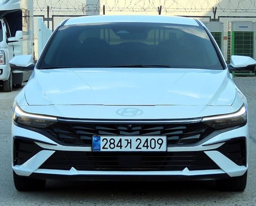 Hyundai AVANTE 2025