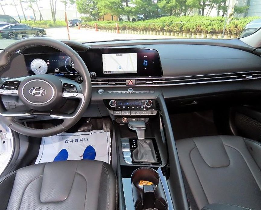 Hyundai AVANTE 2025