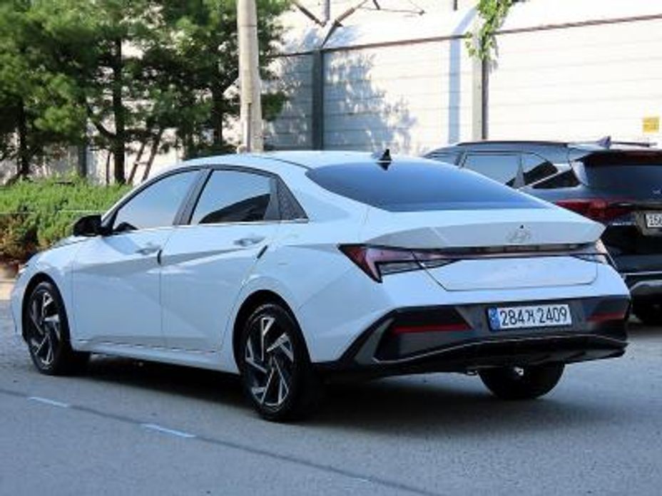 Hyundai AVANTE 2025