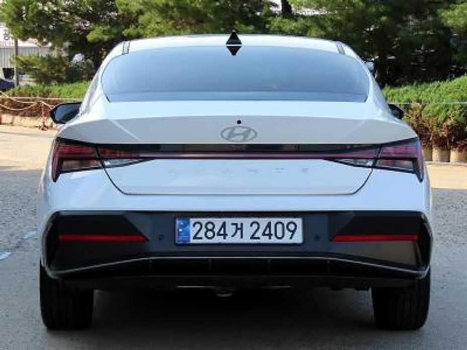 Hyundai AVANTE 2025