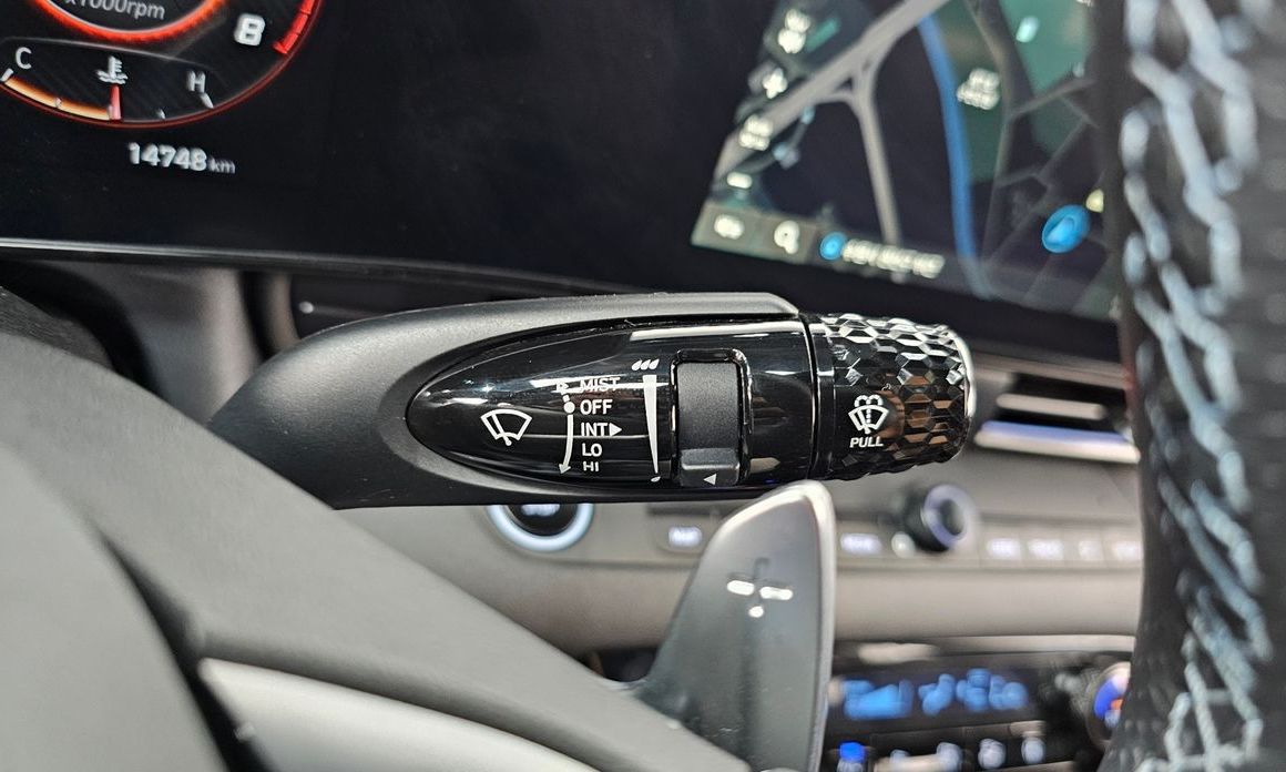 Hyundai AVANTE 2025