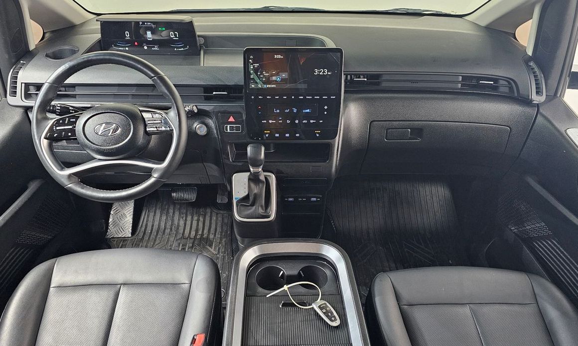 Hyundai Staria 2023
