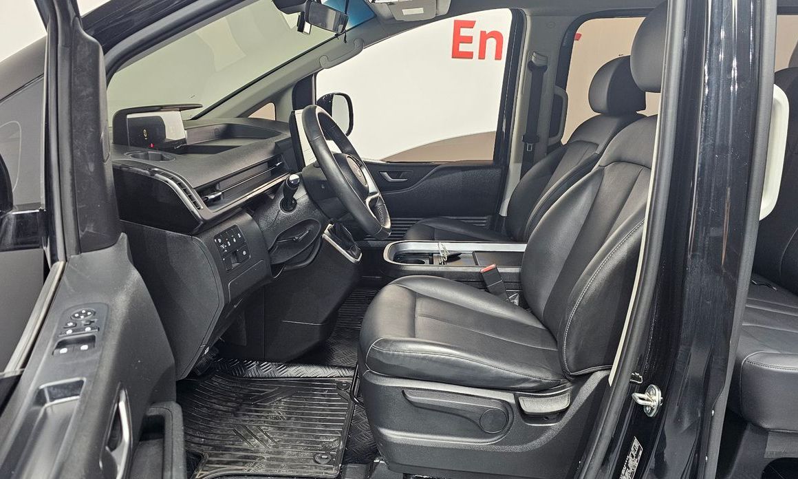 Hyundai Staria 2023