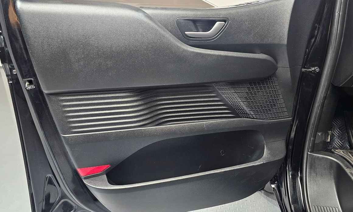 Hyundai Staria 2023