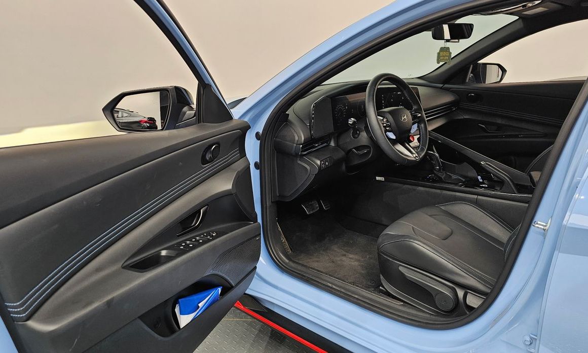 Hyundai AVANTE 2025