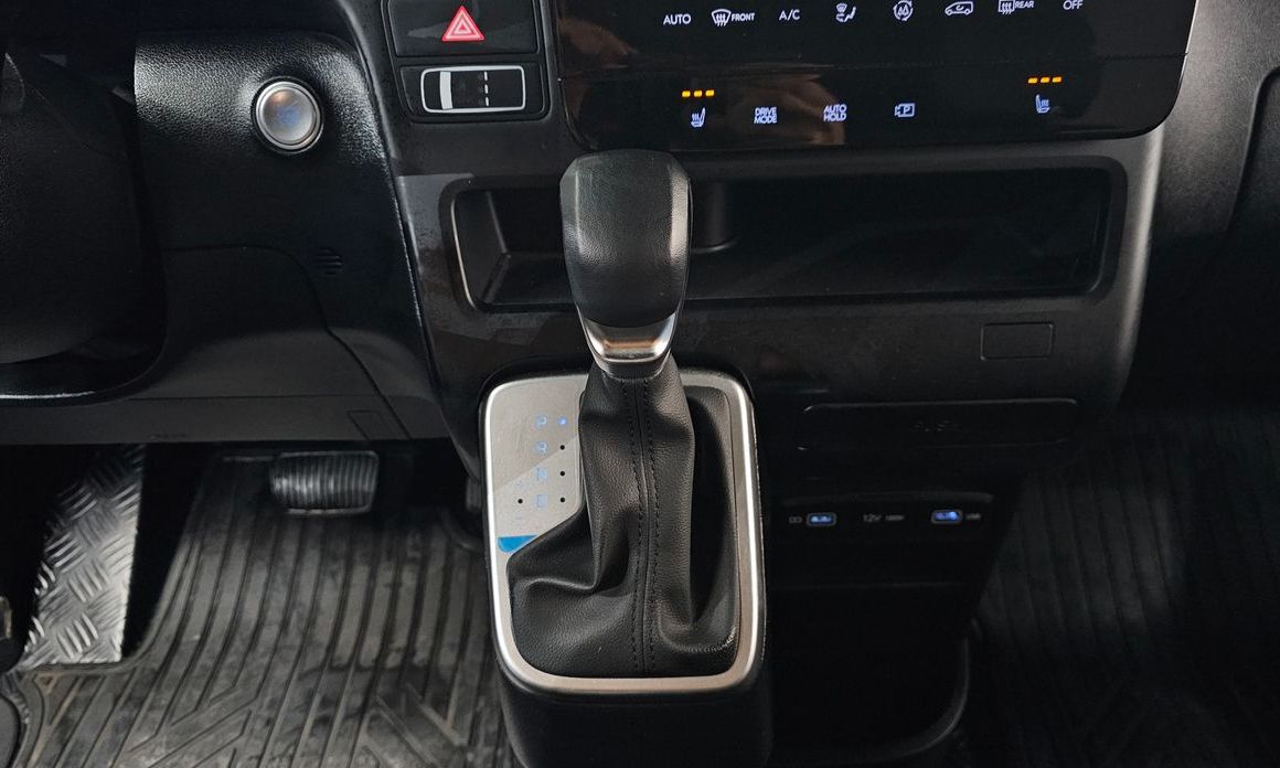 Hyundai Staria 2023
