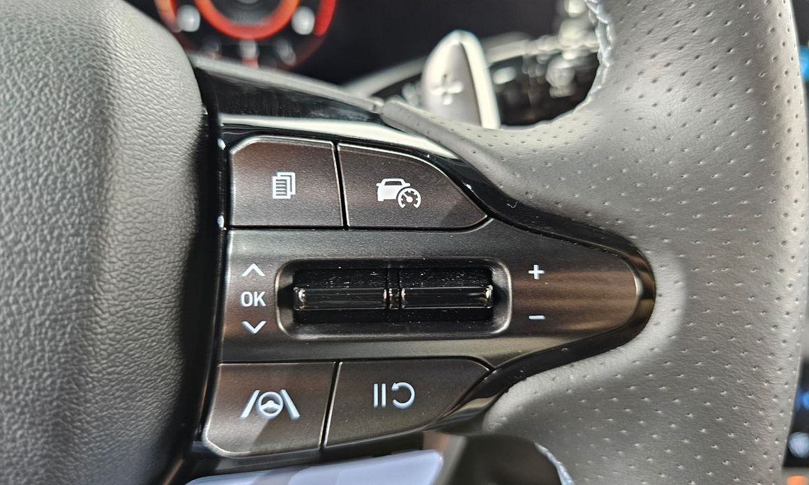 Hyundai AVANTE 2025