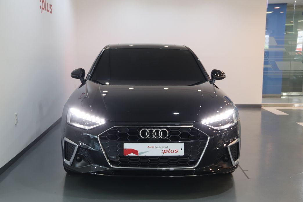 Audi A4 2023