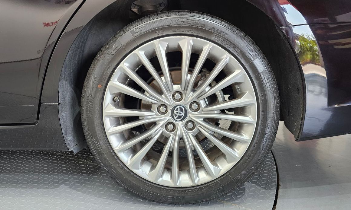 Toyota Avalon 2019