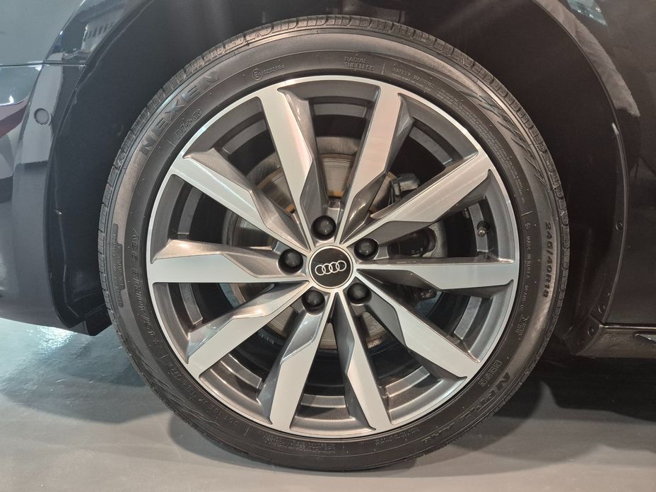 Audi A4 2023