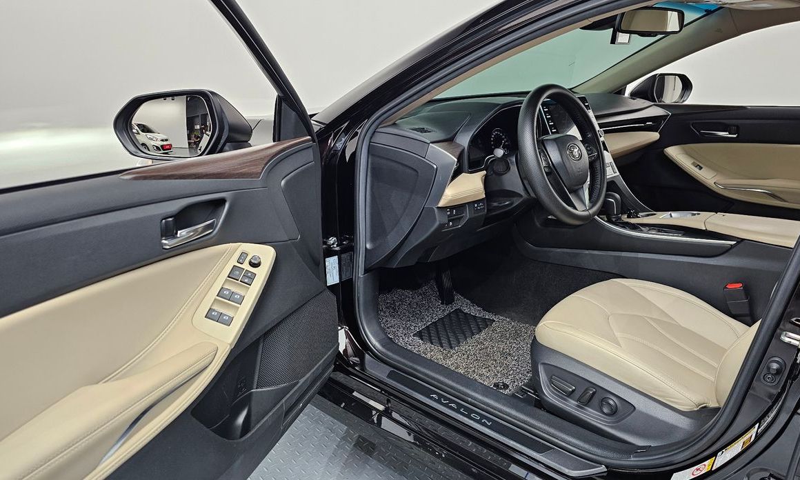 Toyota Avalon 2019