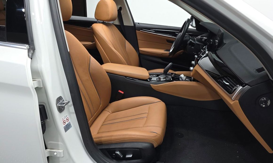BMW 5-Series 2019