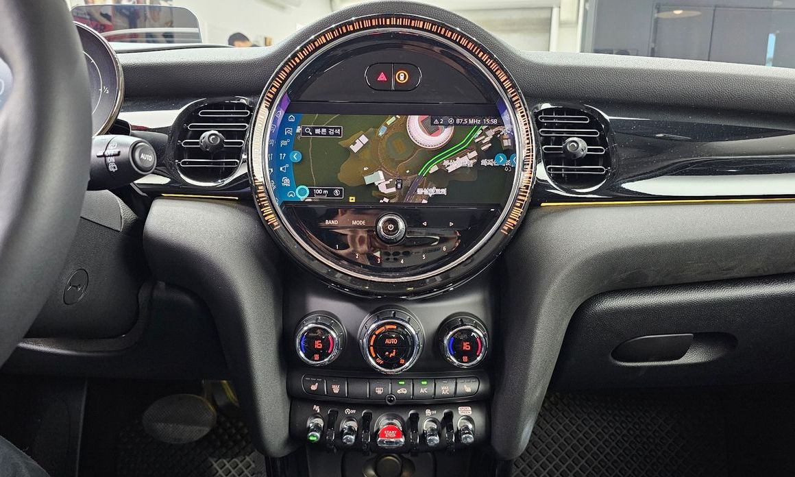 Mini Cooper 2024