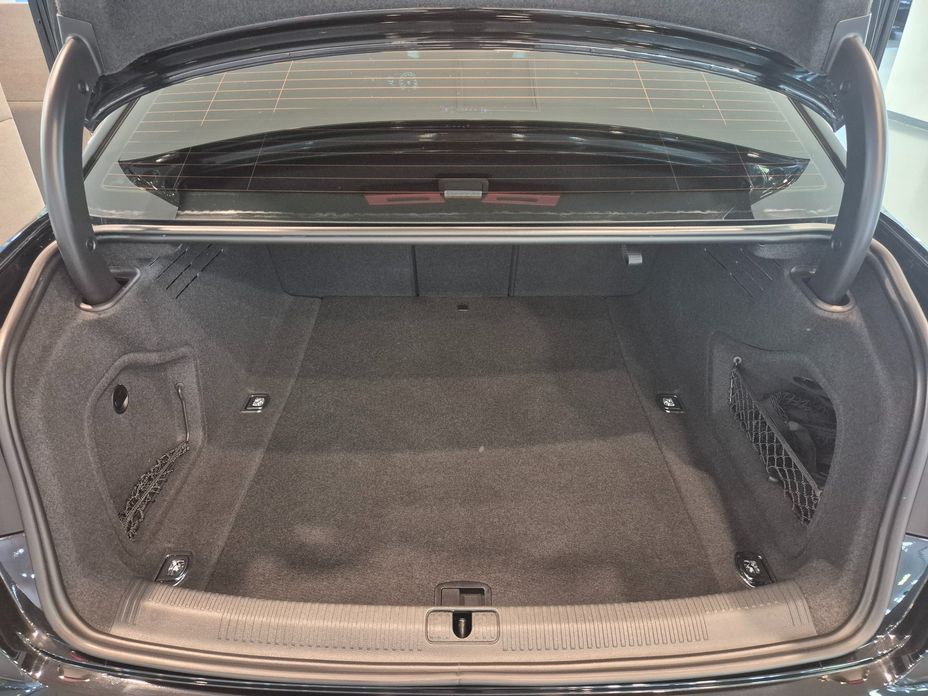 Audi A4 2023