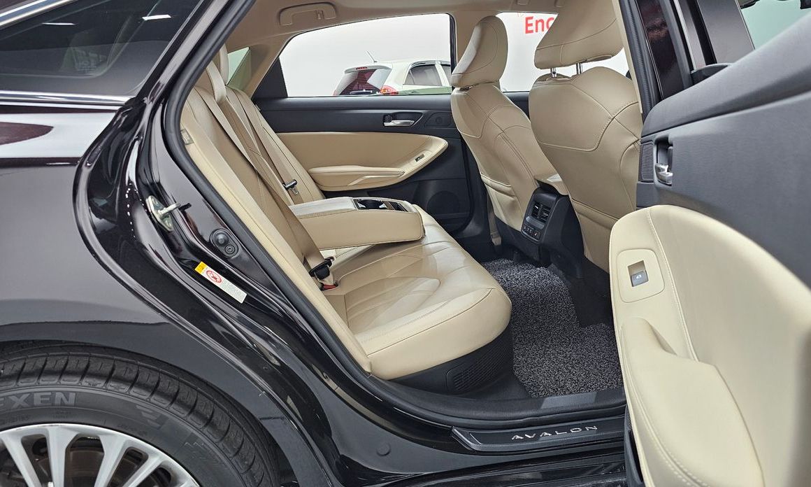 Toyota Avalon 2019