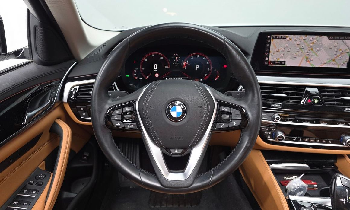 BMW 5-Series 2019