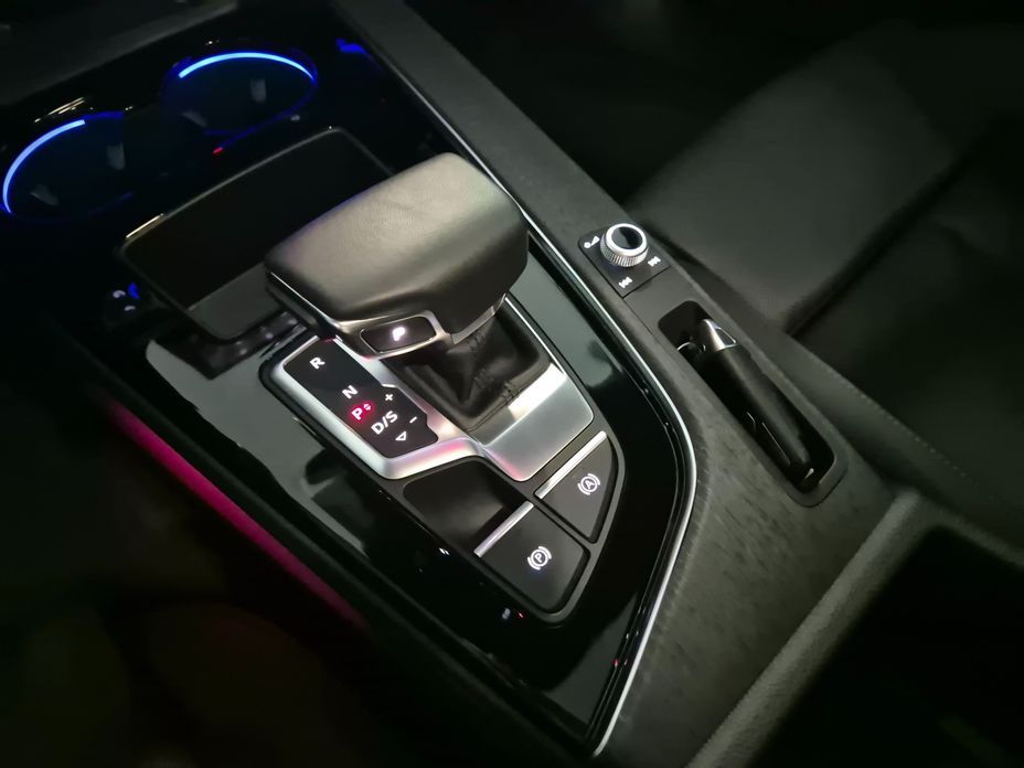 Audi A4 2023