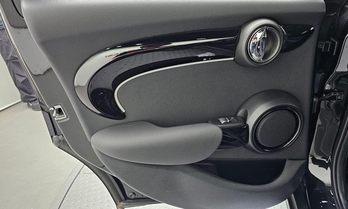 Mini Cooper 2024