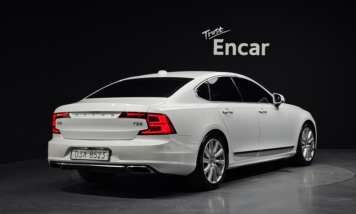 Volvo S90 2019