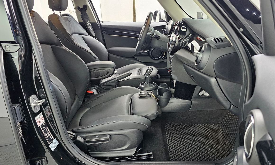 Mini Cooper 2024