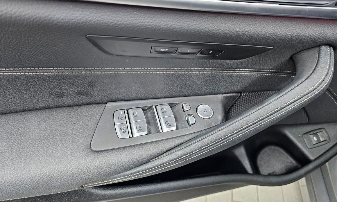 BMW 5-Series 2022